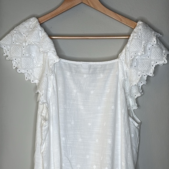 Old Navy Eyelet Ruffle Sleeve Tank Top in White Size Large - Picture 6 of 9